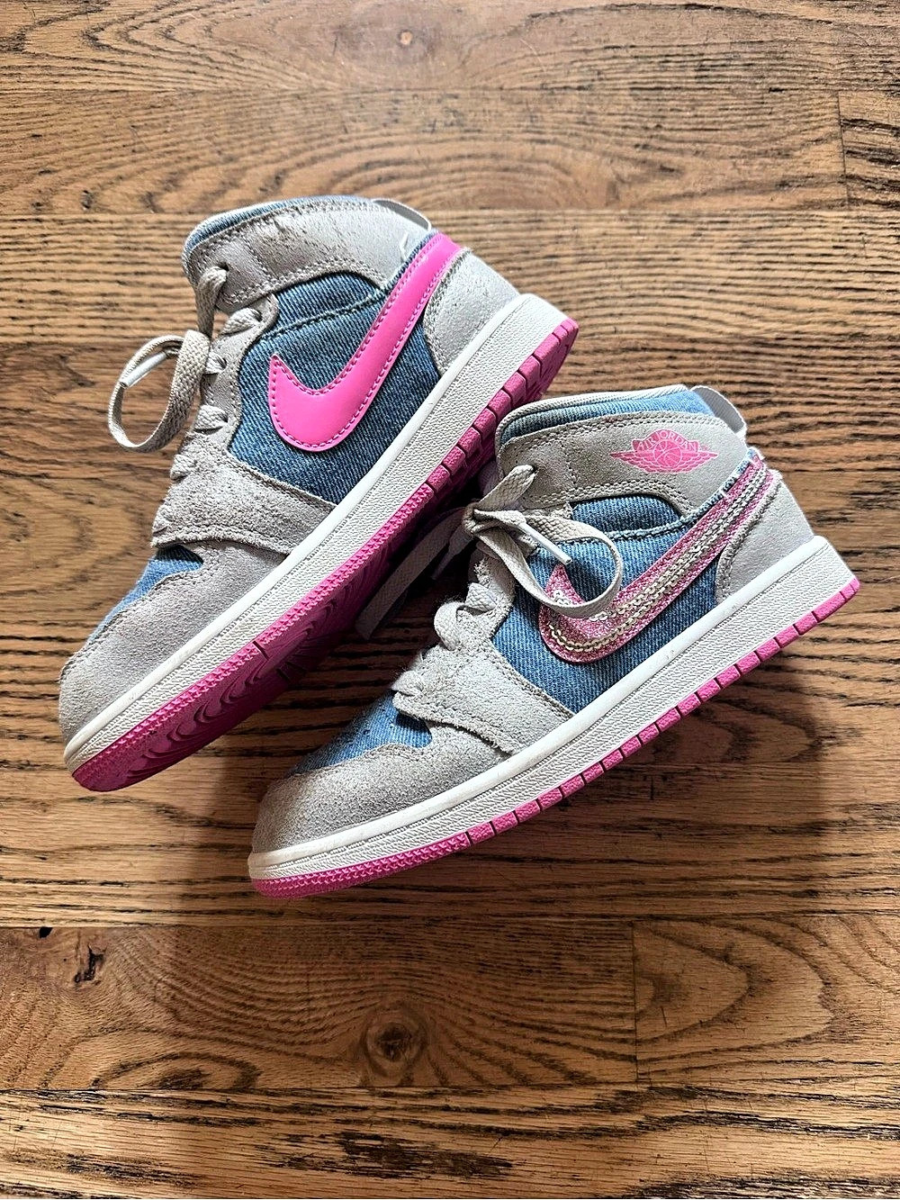 Nike Air Jordan 1 Mid Girls US 1.5Y Gray & Pink Sneakers